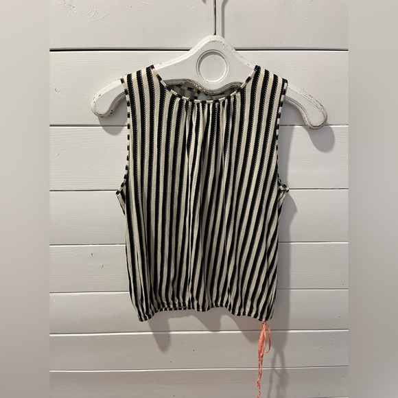 Hoss Intropia striped sleeveless top - size S🖤 - Picture 6 of 8